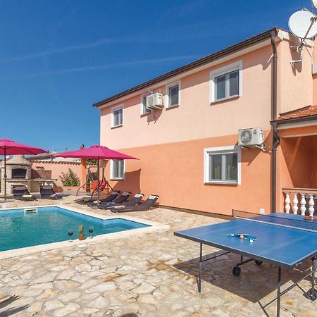 Stunning Home In Betiga With Wifi Barbariga Exterior foto