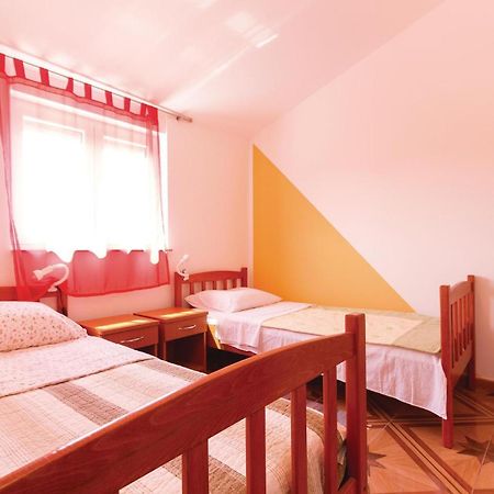 Stunning Home In Betiga With Wifi Barbariga Exterior foto