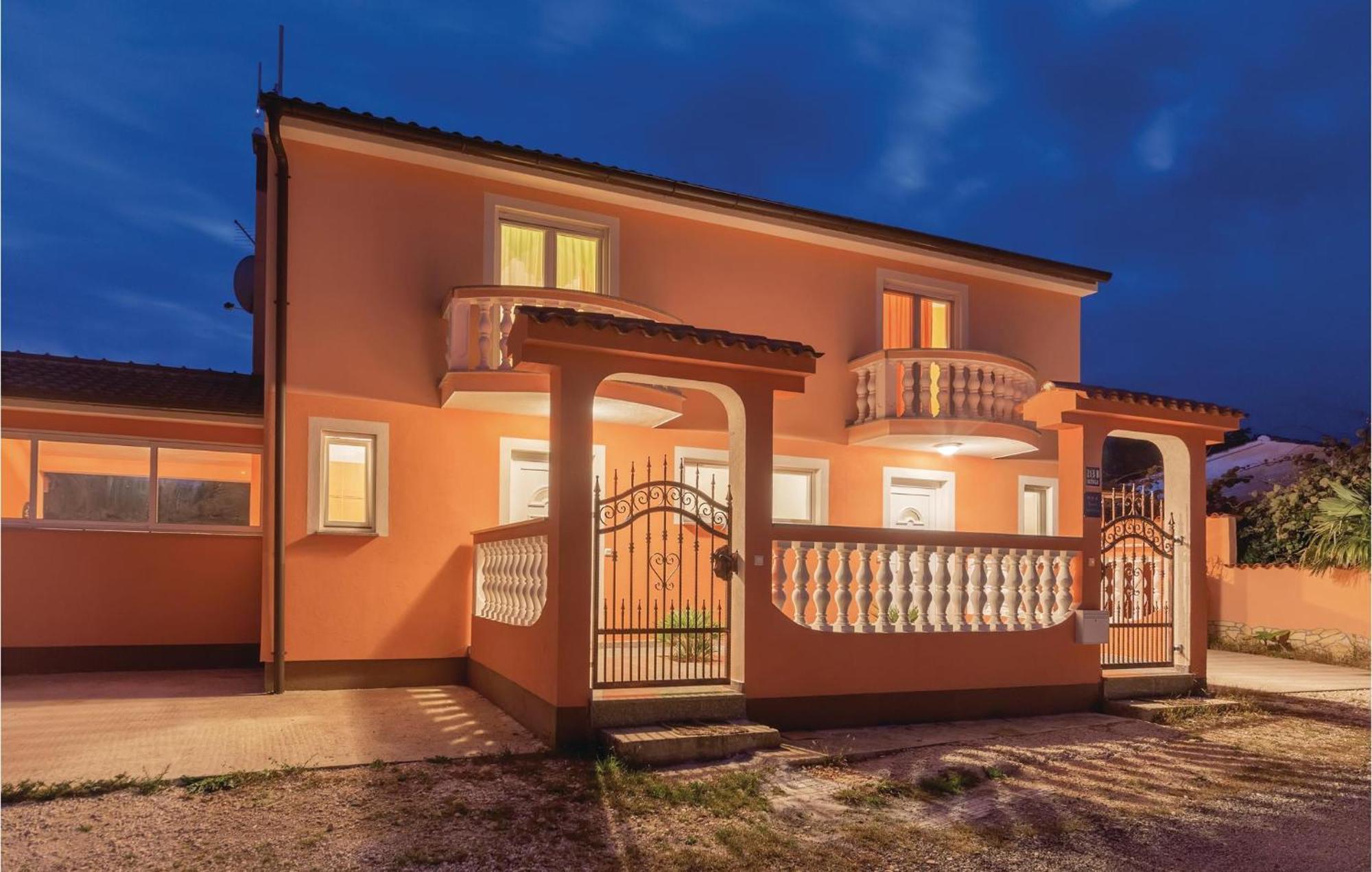 Stunning Home In Betiga With Wifi Barbariga Exterior foto