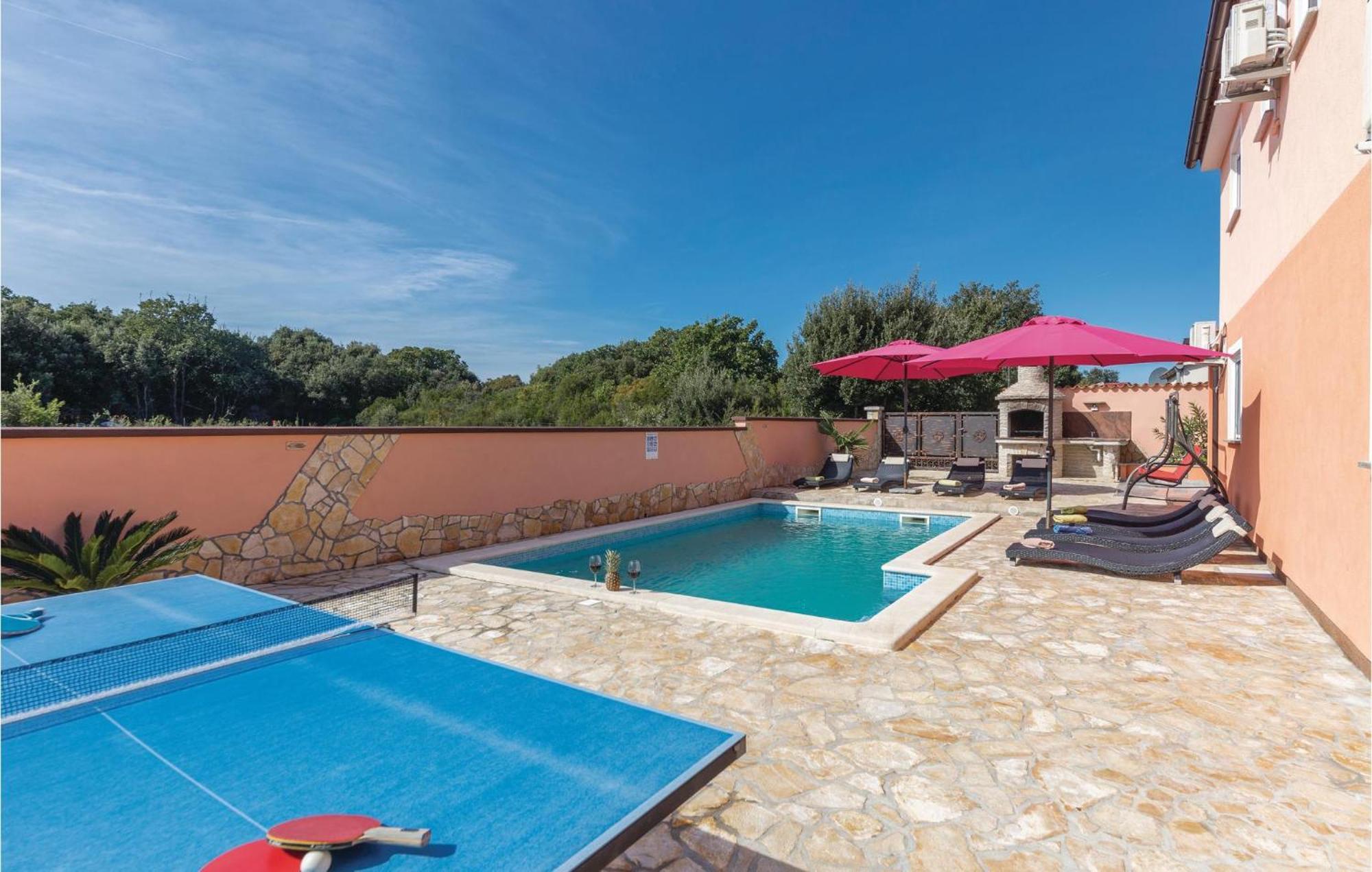 Stunning Home In Betiga With Wifi Barbariga Exterior foto